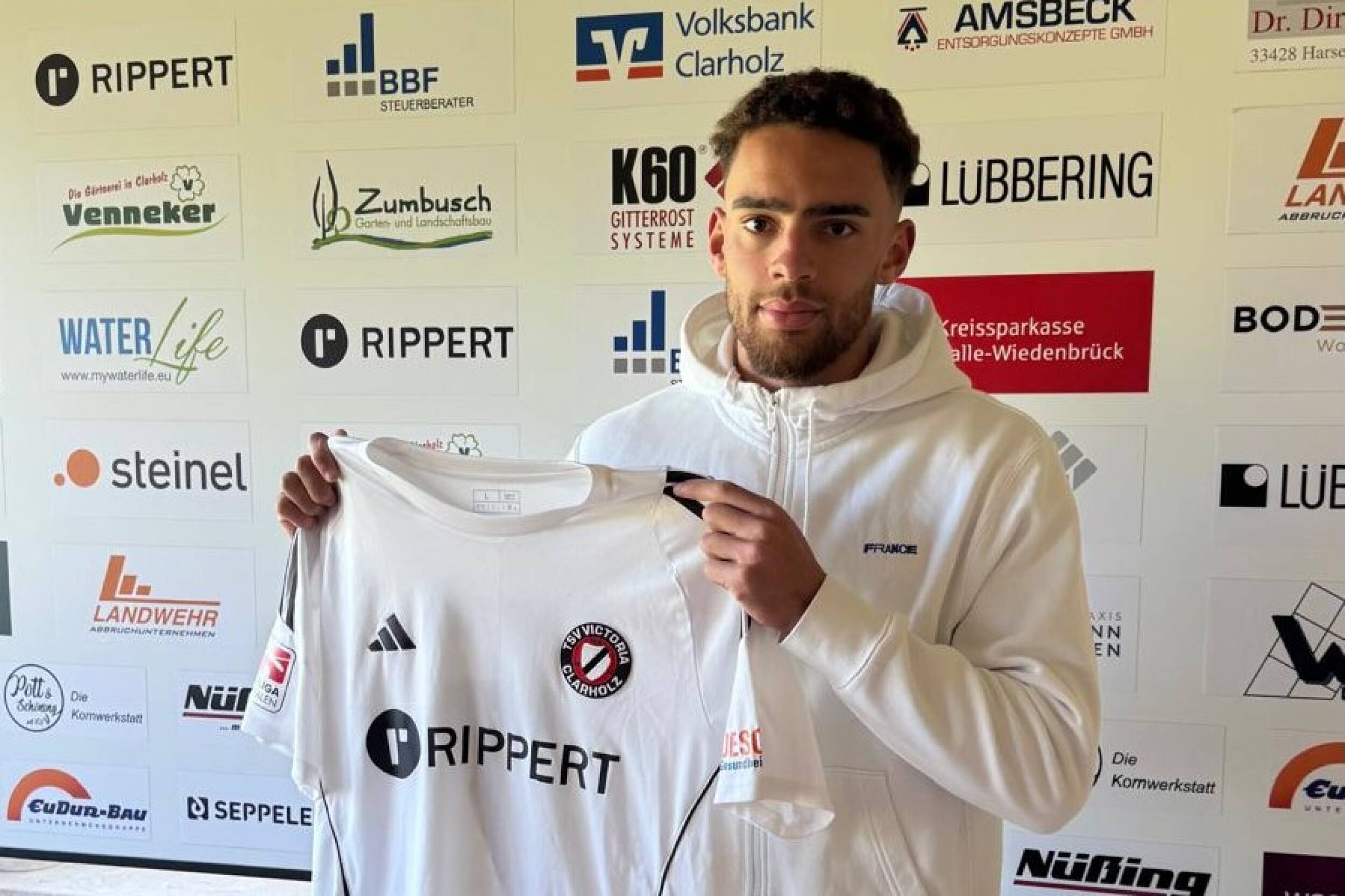 Fußball<br>Talent Lennox Afolabi wechselt nach Clarholz